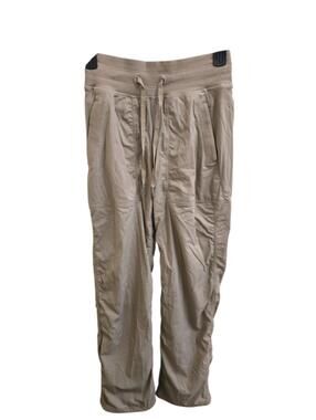Excellent 2 Lululemon pants